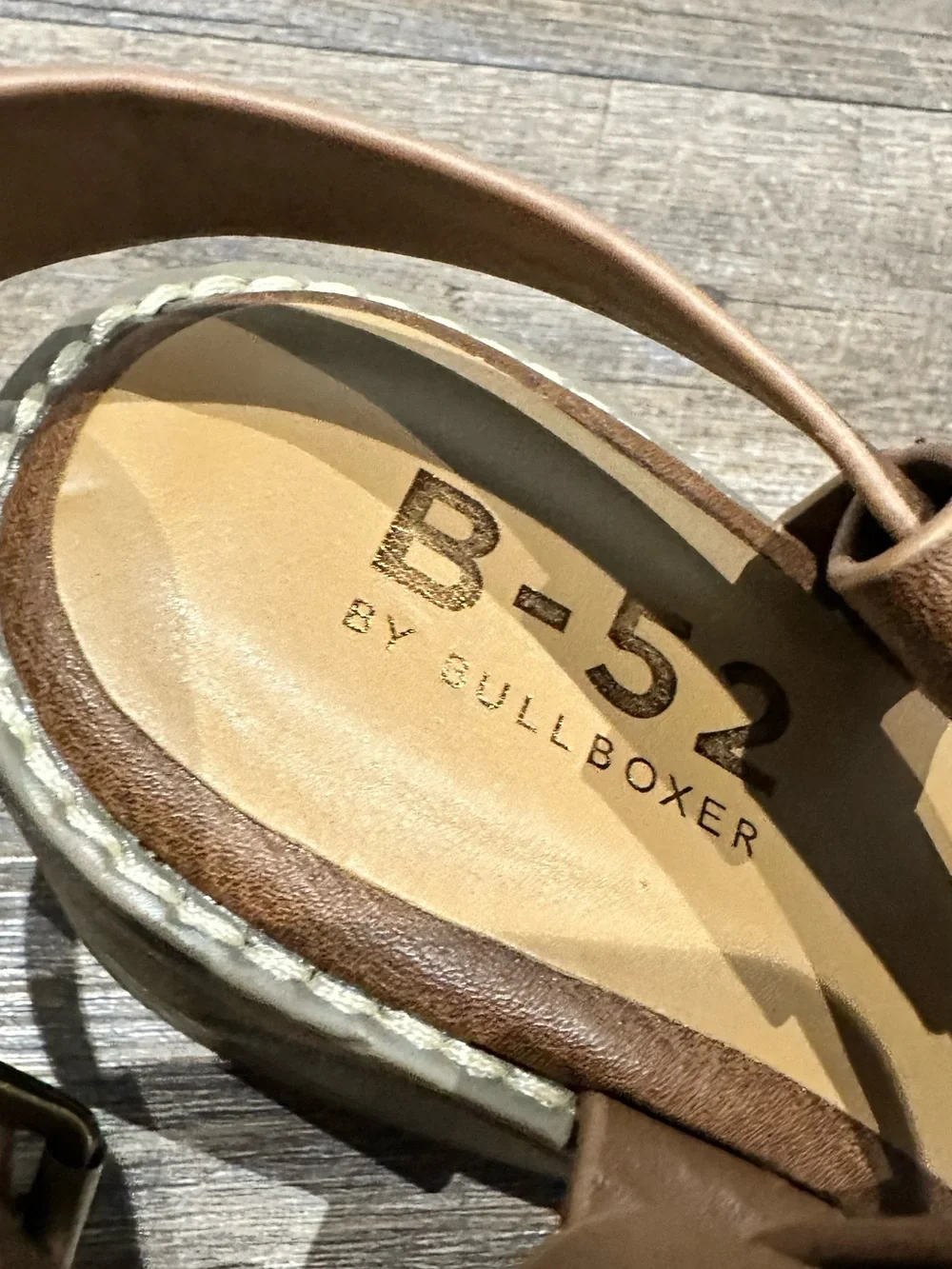 B-52 by Bullboxer Brown Leather Wedge Sandals Size 7